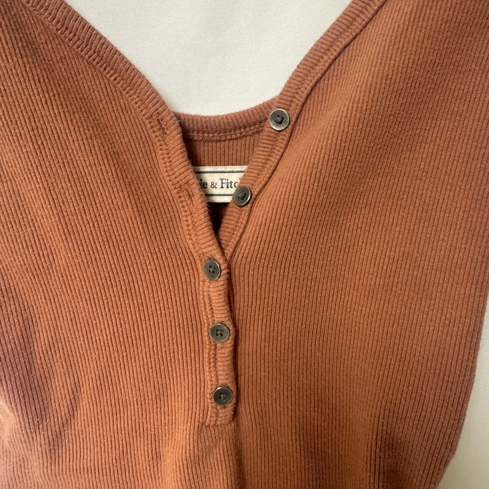 Abercrombie & Fitch Rust Ribbed Henley Bodysuit - Picture 2 of 7